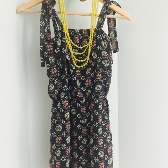 EUC floral romper - Picture 3 of 4